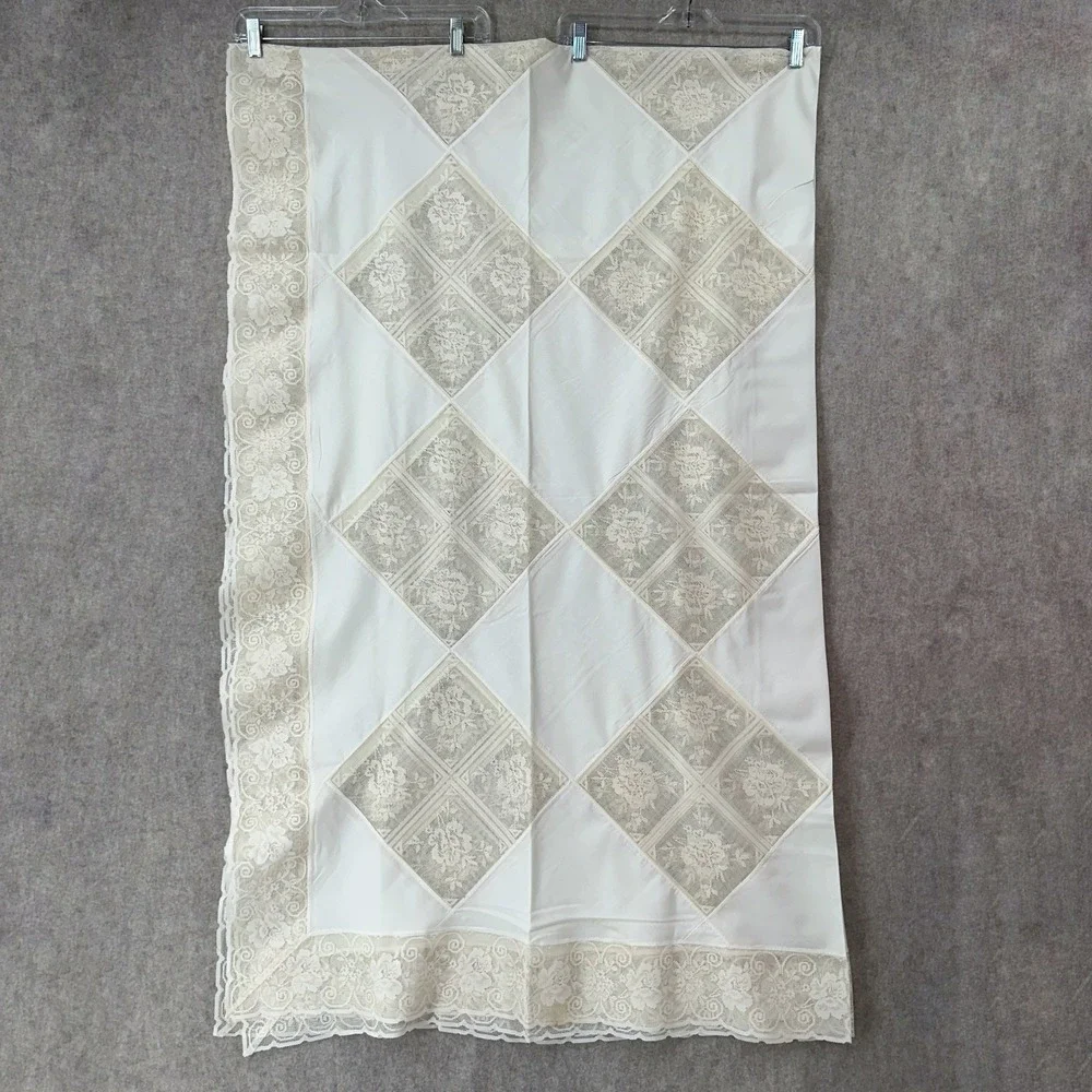 Country Lace‎ Patchwork  Tablecloth Handmade Farmhouse 102